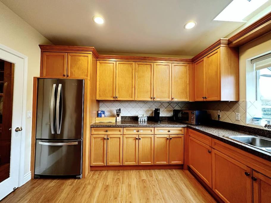 Super Cosy 8Bed & 6Bath In Vancouver Heart Near To Airport And Downtown Luaran gambar