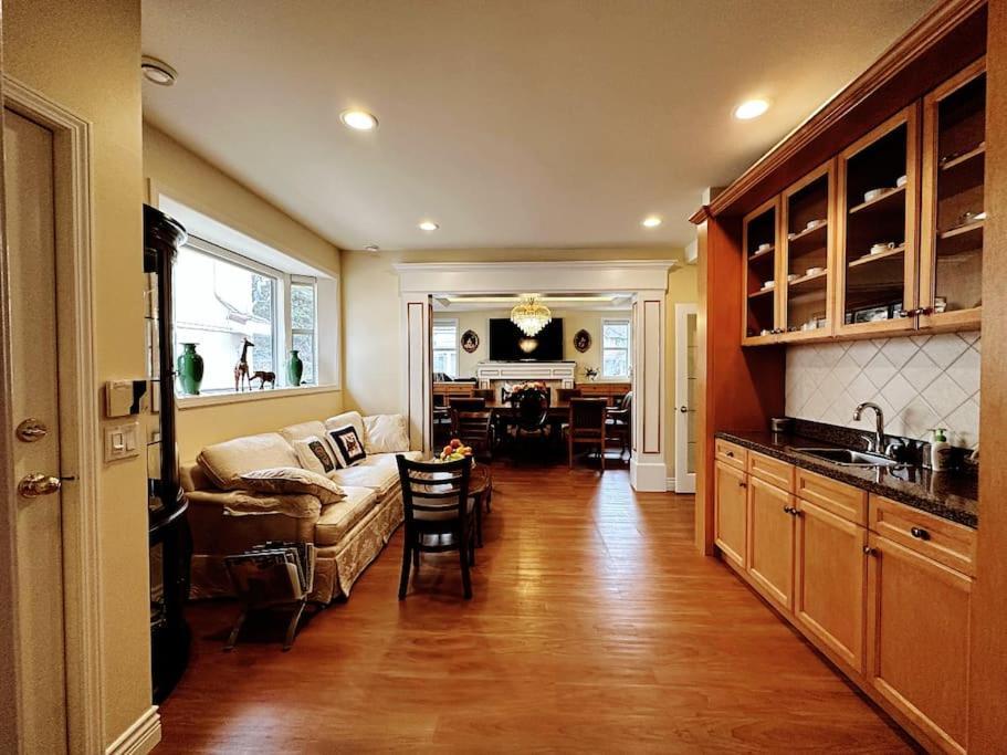 Super Cosy 8Bed & 6Bath In Vancouver Heart Near To Airport And Downtown Luaran gambar