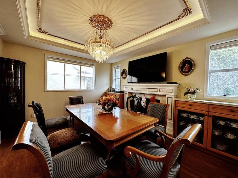Super Cosy 8Bed & 6Bath In Vancouver Heart Near To Airport And Downtown Luaran gambar